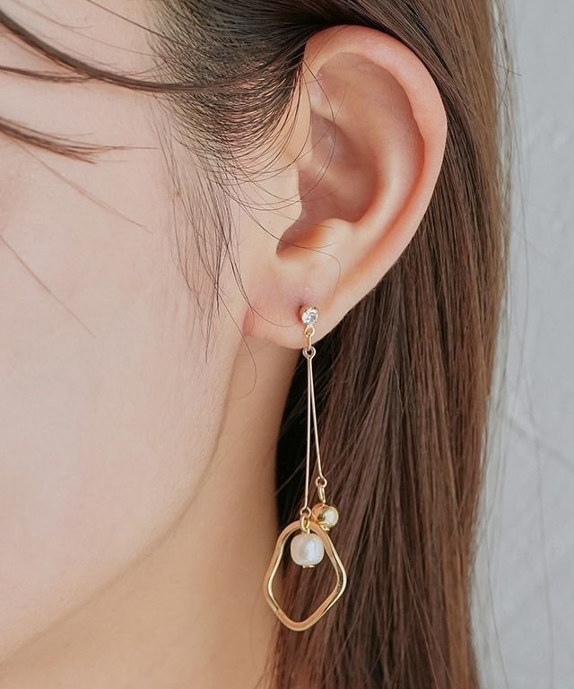 【ピエロ/Pierrot】のパールリングスウェイピアス [Pierrot] インテリア・キッズ・メンズ・レディースファッション・服の通販 founy(ファニー) https://founy.com/ ファッション Fashion レディースファッション Fashion for Women ジュエリー Jewelry ファッションリング Fashion Rings アクセサリー Fashion Accessories コーティング Coating, Coated Finish シンプル Simple, Minimal パール Pearl, Pearl Accent プチプライス・低価格 Affordable / Budget Price メタル Metal, Metal Parts エレガント 上品 Elegant |ID: prp329100003783127 ipo3291000000036275964