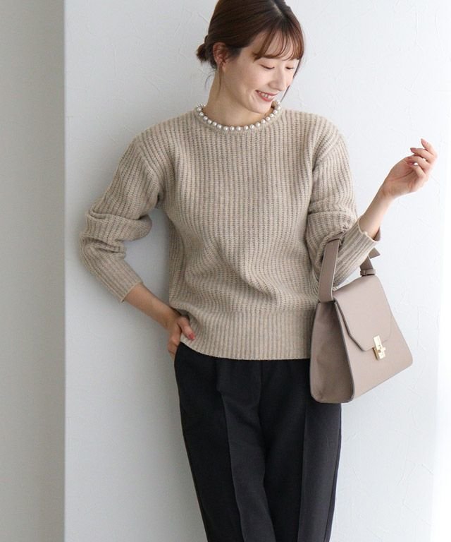 【ピエロ/Pierrot】のパールネックニット インテリア・キッズ・メンズ・レディースファッション・服の通販 founy(ファニー) ファッション Fashion レディースファッション Fashion for Women トップス・カットソー Cut & Sew Tops ニット Knit Tops & Sweaters パール Pearl, Pearl Accent プチプライス・低価格 Affordable / Budget Price 畦 Ribbed Knit グレージュ|ID: prp329100003783400 ipo3291000000028277210