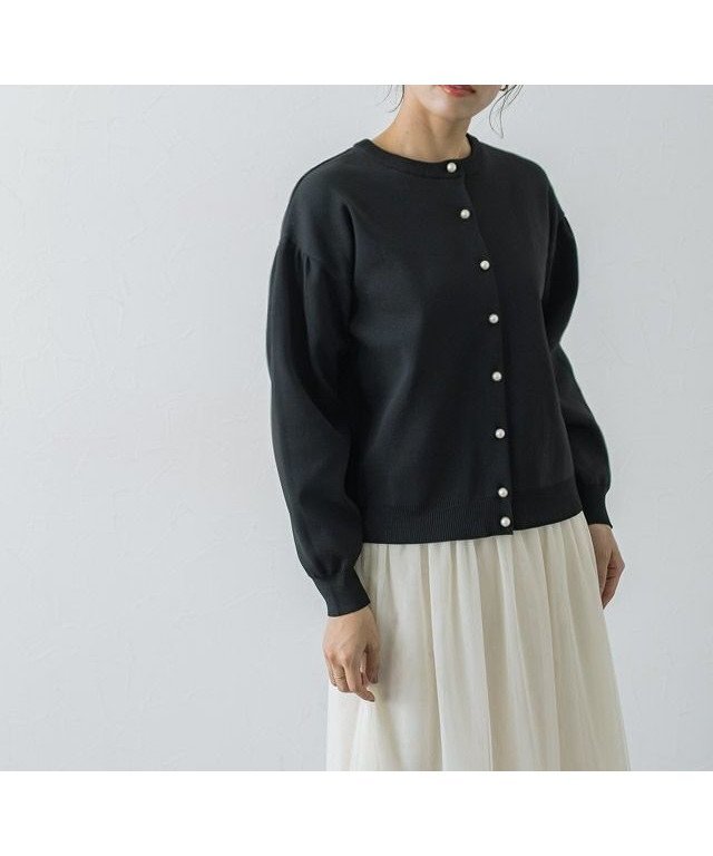 【ピエロ/Pierrot】のスポンジニットパールボタンカーディガン インテリア・キッズ・メンズ・レディースファッション・服の通販 founy(ファニー) 　ファッション　Fashion　レディースファッション　WOMEN　トップス・カットソー　Tops/Tshirt　ニット　Knit Tops　カーディガン　Cardigans　カーディガン　Cardigan　パール　Pearl　プチプライス・低価格　Affordable　エレガント 上品　Elegant　167cm / ブラック / M|ID: prp329100003808079 ipo3291000000029571825