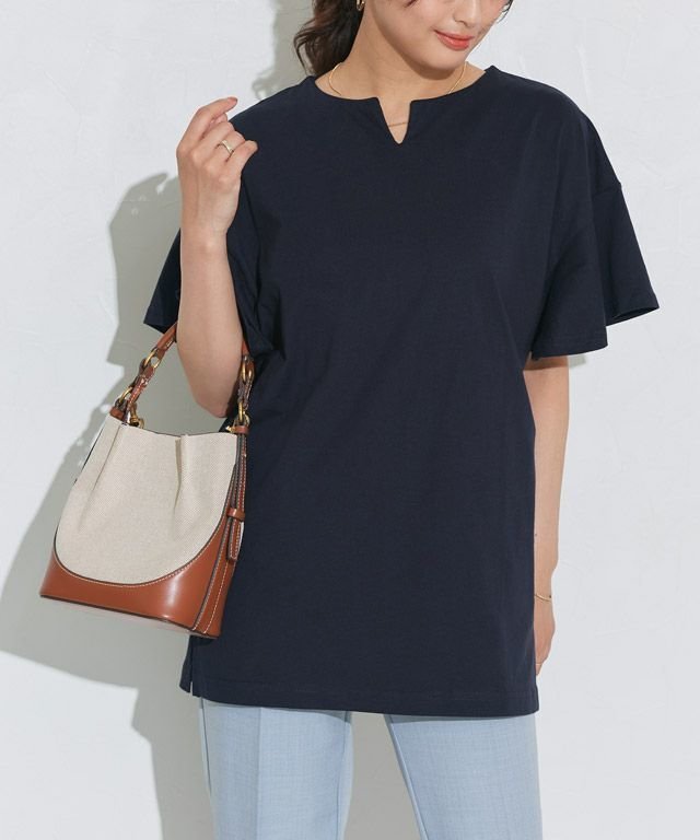 【ピエロ/Pierrot】の丈が選べるフレアスリーブキーネックカットソー インテリア・キッズ・メンズ・レディースファッション・服の通販 founy(ファニー) 　ファッション　Fashion　レディースファッション　Fashion for Women　トップス・カットソー　Cut & Sew Tops　カットソー・ベーシックTシャツ　Cut-and-Sewn Tops / Stretch Tees & Basics　送料無料　Free Shipping　スリット　Slit, Slit Detail　スリーブ　Sleeve, Long Sleeve / Short Sleeve　フェミニン　Feminine, Girly　フレア　Flare, Flared　プチプライス・低価格　Affordable / Budget Price　ミドル　Middle Length, Mid Height　ロング　Long, Long-Length　158cm / ネイビー / ロング丈 / M|ID: prp329100003921640 ipo3291000000032604892