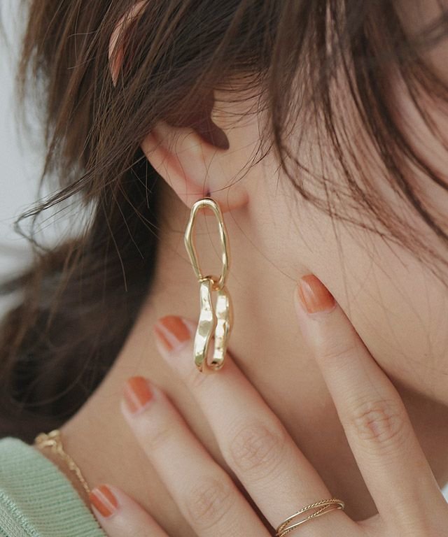 【ピエロ/Pierrot】のオーバルダブルリングピアス [Pierrot] インテリア・キッズ・メンズ・レディースファッション・服の通販 founy(ファニー) https://founy.com/ ファッション Fashion レディースファッション Fashion for Women ジュエリー Jewelry ファッションリング Fashion Rings アクセサリー Fashion Accessories コーティング Coating, Coated Finish シルバー Silver, Metallic Silver プチプライス・低価格 Affordable / Budget Price エレガント 上品 Elegant |ID: prp329100003972976 ipo3291000000036274363