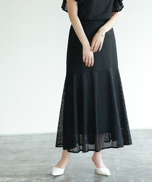 【ピエロ/Pierrot】のメッシュギャザースカート インテリア・キッズ・メンズ・レディースファッション・服の通販 founy(ファニー) https://founy.com/ ファッション Fashion レディースファッション Fashion for Women スカート Skirts シンプル Simple, Minimal スクエア Square, Square Shape フレア Flare, Flared プチプライス・低価格 Affordable / Budget Price メッシュ Mesh, Net Fabric レース Lace, Lace Fabric |ID: prp329100003982779 ipo3291000000036274394