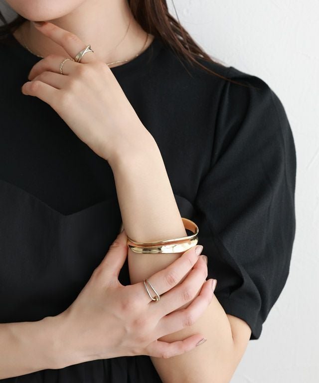 【ピエロ/Pierrot】のウェーブプレートバングル [Pierrot] インテリア・キッズ・メンズ・レディースファッション・服の通販 founy(ファニー) 　ファッション　Fashion　レディースファッション　Fashion for Women　アクセサリー　Fashion Accessories　コーティング　Coating, Coated Finish　シルバー　Silver, Metallic Silver　トレンド　Trend, Trending Now　バングル　Bangle, Bracelet　プチプライス・低価格　Affordable / Budget Price　メタル　Metal, Metal Parts　エレガント 上品　Elegant　ゴールド|ID: prp329100004007364 ipo3291000000036123396