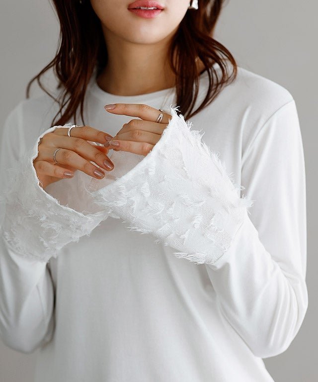 【ピエロ/Pierrot】のデザインが選べるドッキングカットソー インテリア・キッズ・メンズ・レディースファッション・服の通販 founy(ファニー) 　ファッション　Fashion　レディースファッション　Fashion for Women　トップス・カットソー　Cut & Sew Tops　カットソー・ベーシックTシャツ　Cut-and-Sewn Tops / Stretch Tees & Basics　インナー　Innerwear　カフス　Cuff Design　コンパクト　Compact, Small Size　シアー　Sheer, See-Through　シャーリング　Shirring, Ruched　とろみ　Fluid, Flowy Fabric　パール　Pearl, Pearl Accent　フェザー　Feather, Feather Detail　フレア　Flare, Flared　ベスト　Vest, Waistcoat　ボトム　Bottoms, Lower Wear　プチプライス・低価格　Affordable / Budget Price　166cm / オフホワイト / クルーネック / フェザーカフス / M|ID: prp329100004097075 ipo3291000000036122536