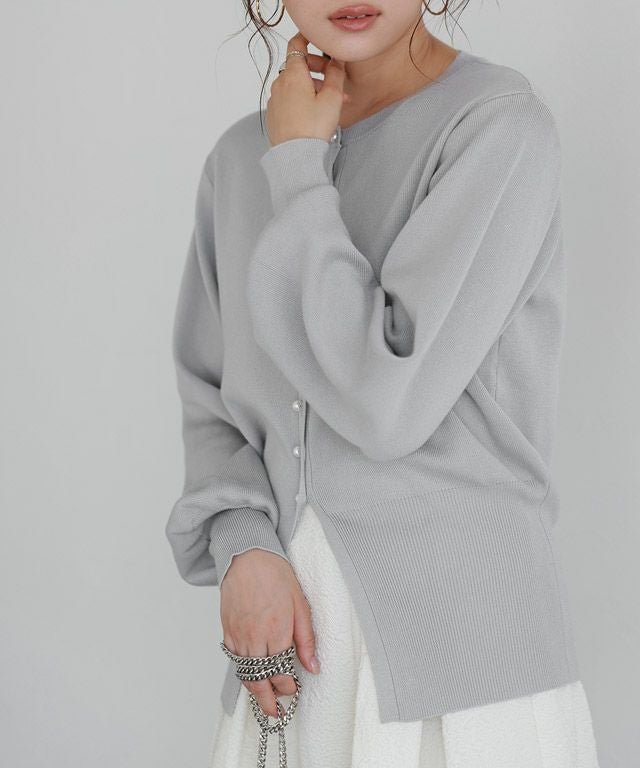 【ピエロ/Pierrot】の多機能パールボタンニットカーディガン インテリア・キッズ・メンズ・レディースファッション・服の通販 founy(ファニー) 　ファッション　Fashion　レディースファッション　Fashion for Women　トップス・カットソー　Cut & Sew Tops　ニット　Knit Tops & Sweaters　カーディガン・羽織り　Layered Style Cardigans　ウォッシャブル　Machine Washable　カーディガン　Cardigan, Knitwear　スリット　Slit, Slit Detail　パール　Pearl, Pearl Accent　フェミニン　Feminine, Girly　プチプライス・低価格　Affordable / Budget Price　エレガント 上品　Elegant　抗菌　Antibacterial, Bacteria-Resistant　166cm / グレー / M|ID: prp329100004120916 ipo3291000000036122739