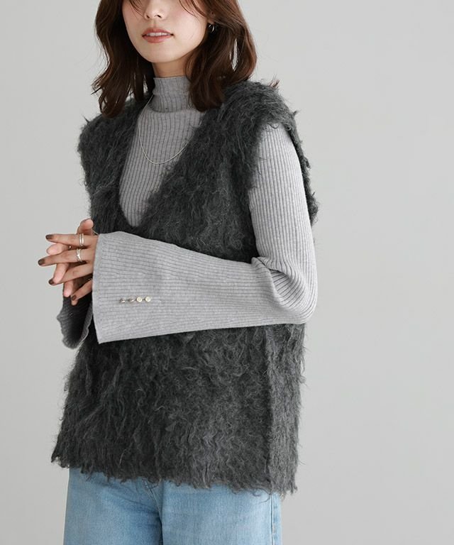 【ピエロ/Pierrot】の起毛Vネックニットベスト 人気、トレンドファッション・服の通販 founy(ファニー) 　ファッション　Fashion　レディースファッション　Fashion for Women　アウター　Coat / Outerwear Collection　トップス・カットソー　Cut & Sew Tops　ニット　Knit Tops & Sweaters　ベスト&ジレ / 重ね着スタイル　Vests & Gilets　Vネックトップス　V-Neck Tops / V-Cut Neckline Shirts　インナー　Innerwear　シンプル　Simple, Minimal　プチプライス・低価格　Affordable / Budget Price　ベスト　Vest, Waistcoat　 other-1|ID: prp329100004120918 ipo3291000000036122759