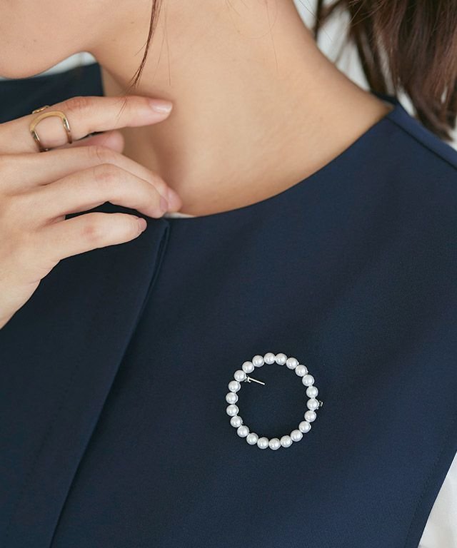 【ピエロ/Pierrot】の選べるサイズパールリングブローチ[Pierrot] インテリア・キッズ・メンズ・レディースファッション・服の通販 founy(ファニー) 　ファッション　Fashion　レディースファッション　Ladies' Fashion Online　おすすめ　Recommend　アクセサリー　Accessories　パール　Pearl　ブローチ　Brooch　プチプライス・低価格　Affordable　エレガント 上品　Elegant　シルバー / S|ID: prp329100004157831 ipo3291000000028907923