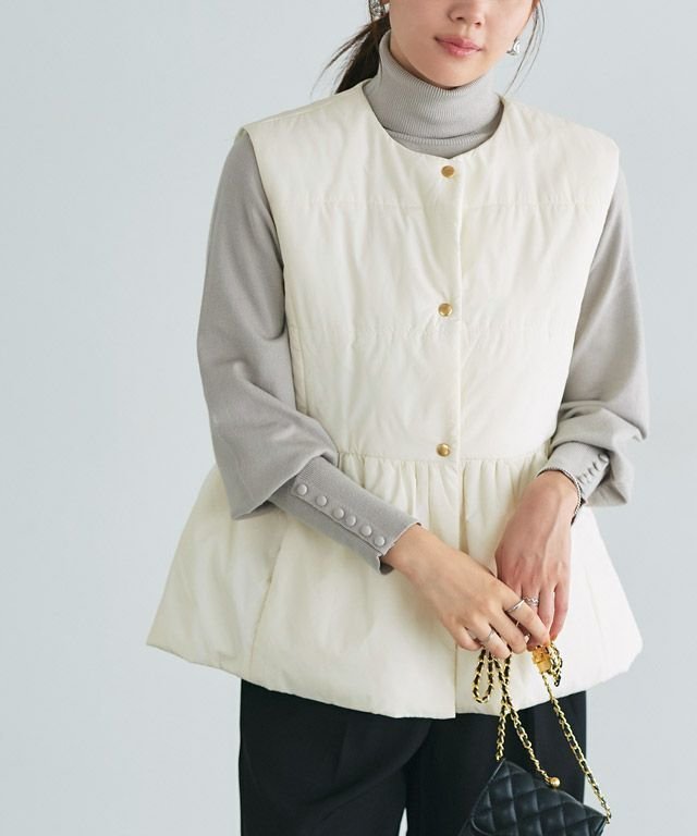 【ピエロ/Pierrot】の中綿ペプラムベスト インテリア・キッズ・メンズ・レディースファッション・服の通販 founy(ファニー) 　ファッション　Fashion　レディースファッション　Fashion for Women　アウター　Coat / Outerwear Collection　トップス・カットソー　Cut & Sew Tops　ベスト&ジレ / 重ね着スタイル　Vests & Gilets　インナー　Innerwear　カットソー　Cut and Sewn Top　シンプル　Simple, Minimal　タフタ　Taffeta, Structured Fabric　フェミニン　Feminine, Girly　フレア　Flare, Flared　プチプライス・低価格　Affordable / Budget Price　ベスト　Vest, Waistcoat　ペプラム　Peplum, Flared Hem　中綿ペプラムベスト|ID: prp329100004161598 ipo3291000000034545618