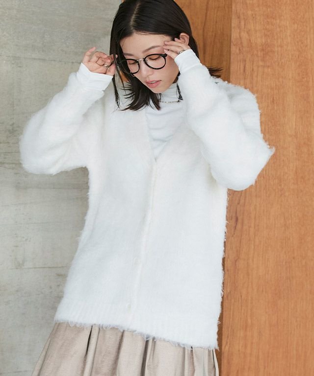 【ピエロ/Pierrot】の起毛Vネックニットカーディガン インテリア・キッズ・メンズ・レディースファッション・服の通販 founy(ファニー) 　ファッション　Fashion　レディースファッション　WOMEN　トップス・カットソー　Tops/Tshirt　ニット　Knit Tops　カーディガン　Cardigans　Vネック　V-Neck　インナー　Inner　カーディガン　Cardigan　シンプル　Simple　プチプライス・低価格　Affordable　167cm / オフホワイト / M|ID: prp329100004186226 ipo3291000000029684807