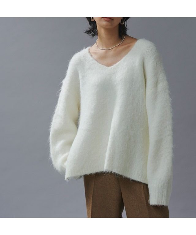 【ピエロ/Pierrot】のRASW シャギーVネックボリュームニット インテリア・キッズ・メンズ・レディースファッション・服の通販 founy(ファニー) https://founy.com/ ファッション Fashion レディースファッション WOMEN トップス・カットソー Tops/Tshirt ニット Knit Tops Vネック V-Neck スリット Slit デコルテ Decolletage トレンド Trend プチプライス・低価格 Affordable ワイド Wide |ID: prp329100004209083 ipo3291000000029182089