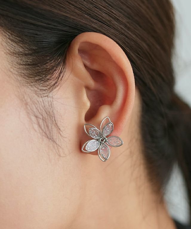 【ピエロ/Pierrot】のラインフラワーラメエポピアス[Pierrot] インテリア・キッズ・メンズ・レディースファッション・服の通販 founy(ファニー) 　ファッション　Fashion　レディースファッション　Fashion for Women　アクセサリー　Fashion Accessories　フェミニン　Feminine, Girly　プチプライス・低価格　Affordable / Budget Price　ワイヤー　Wire, Wired Bra　シルバー|ID: prp329100004259499 ipo3291000000034725948