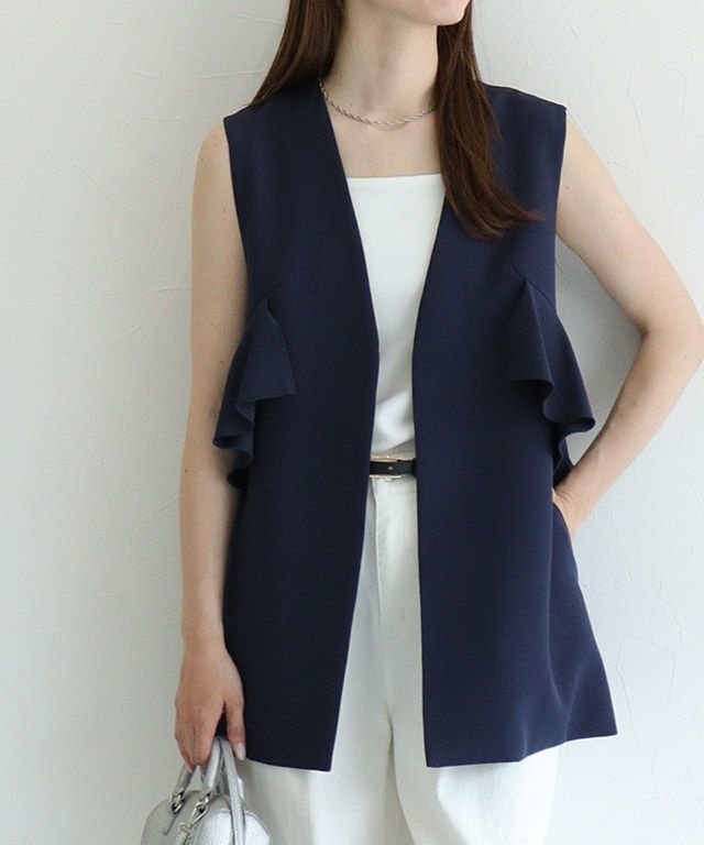 【ピエロ/Pierrot】のフリルデザインジレ インテリア・キッズ・メンズ・レディースファッション・服の通販 founy(ファニー) 　ファッション　Fashion　レディースファッション　Fashion for Women　アウター　Coat / Outerwear Collection　トップス・カットソー　Cut & Sew Tops　ベスト&ジレ / 重ね着スタイル　Vests & Gilets　2025年　2025　2025春夏・S/S　Spring/Summer 2025 SS25　ジョーゼット　Georgette, Semi-Sheer Fabric　フリル　Frill, Ruffle　フロント　Front, Front Design　プチプライス・低価格　Affordable / Budget Price　フリルデザインジレ|ID: prp329100004322431 ipo3291000000032503262