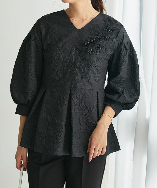 【ピエロ/Pierrot】のフラワーレース付きジャカードブラウス インテリア・キッズ・メンズ・レディースファッション・服の通販 founy(ファニー) https://founy.com/ ファッション Fashion レディースファッション WOMEN トップス・カットソー Tops/Tshirt シャツ/ブラウス Shirts/Blouses 送料無料 Free Shipping 2025年 2025 2025春夏・S/S Ss,Spring/Summer,2025 ジャカード Jacquard スリーブ Sleeve セレモニー Ceremony ビジュー Bijou フラワー Flower プチプライス・低価格 Affordable ペプラム Peplum レース Race |ID: prp329100004322436 ipo3291000000029992637