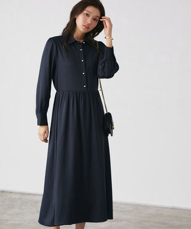 【ピエロ/Pierrot】のパールボタンシャツワンピース インテリア・キッズ・メンズ・レディースファッション・服の通販 founy(ファニー) 　ファッション　Fashion　レディースファッション　Fashion for Women　ワンピース　Dresses　シャツワンピース / 1枚で着映えコーデ　Shirt Dresses　ギャザー　Gathered, Ruffled　パール　Pearl, Pearl Accent　フロント　Front, Front Design　プチプライス・低価格　Affordable / Budget Price　エレガント 上品　Elegant　166cm / ネイビー / M|ID: prp329100004334162 ipo3291000000035896932