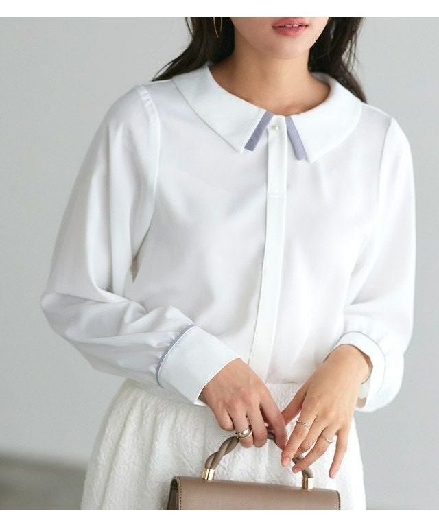 【ピエロ/Pierrot】の重ね襟風デザインブラウス インテリア・キッズ・メンズ・レディースファッション・服の通販 founy(ファニー) 　ファッション　Fashion　レディースファッション　Fashion for Women　トップス・カットソー　Cut & Sew Tops　シャツ・ブラウス・オフィスカジュアル　Elegant Blouses & Button-Ups　シンプル　Simple, Minimal　パール　Pearl, Pearl Accent　フェミニン　Feminine, Girly　プチプライス・低価格　Affordable / Budget Price　ベーシック　Basic, Essential　166cm / オフホワイト×グレイッシュブルー / M|ID: prp329100004334165 ipo3291000000036121669