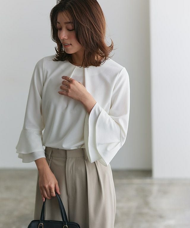 【ピエロ/Pierrot】のティアードスリーブTブラウス インテリア・キッズ・メンズ・レディースファッション・服の通販 founy(ファニー) ファッション Fashion レディースファッション Fashion for Women トップス・カットソー Cut & Sew Tops シャツ・ブラウス・オフィスカジュアル Elegant Blouses & Button-Ups カットソー Cut and Sewn Top ジョーゼット Georgette, Semi-Sheer Fabric プチプライス・低価格 Affordable / Budget Price エレガント 上品 Elegant 167cm / オフホワイト / M|ID: prp329100004341036 ipo3291000000036307093