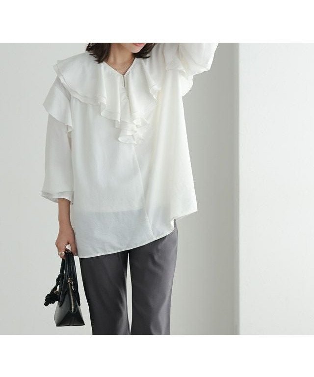 【ピエロ/Pierrot】のラッフルカラーチュニックブラウス インテリア・キッズ・メンズ・レディースファッション・服の通販 founy(ファニー) 　ファッション　Fashion　レディースファッション　Fashion for Women　トップス・カットソー　Cut & Sew Tops　シャツ・ブラウス・オフィスカジュアル　Elegant Blouses & Button-Ups　チュニック　Tunic, Long Top　フェミニン　Feminine, Girly　フリル　Frill, Ruffle　プチプライス・低価格　Affordable / Budget Price　167cm / オフホワイト / M|ID: prp329100004383547 ipo3291000000036120275