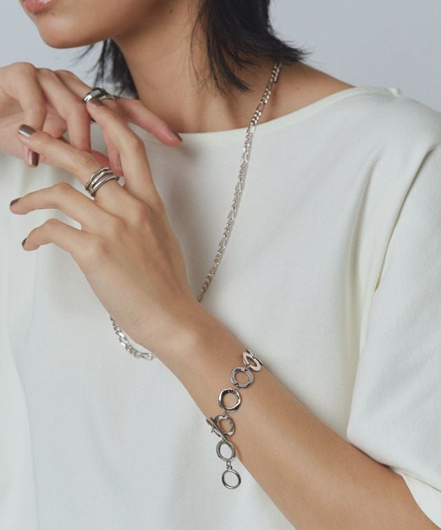 【ピエロ/Pierrot】のRASW リングチェーンマンテルブレスレット[Pierrot] インテリア・キッズ・メンズ・レディースファッション・服の通販 founy(ファニー) 　ファッション　Fashion　レディースファッション　Fashion for Women　ジュエリー　Jewelry　ファッションリング　Fashion Rings　チェーン＆カフブレスレット　Cuff & Chain Bracelets　おすすめ　Recommended / Our Picks　アクセサリー　Fashion Accessories　コーティング　Coating, Coated Finish　シルバー　Silver, Metallic Silver　シンプル　Simple, Minimal　チェーン　Chain, Chain Strap　テクスチャー　Texture, Textured Fabric　トレンド　Trend, Trending Now　ブレスレット　Bracelet, Wristband　プチプライス・低価格　Affordable / Budget Price　エレガント 上品　Elegant　166cm / シルバー / F|ID: prp329100004390601 ipo3291000000036251951
