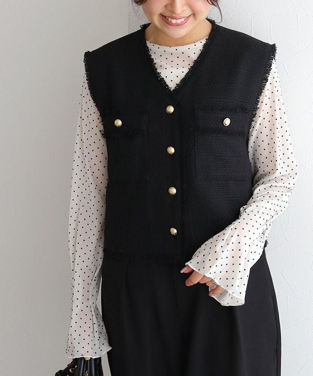 【ピエロ/Pierrot】のゴールドボタンフリンジツイードベストゴールドボタンフリンジツイードベスト インテリア・キッズ・メンズ・レディースファッション・服の通販 founy(ファニー) https://founy.com/ ファッション Fashion レディースファッション Fashion for Women アウター Coat / Outerwear Collection トップス・カットソー Cut & Sew Tops ベスト&ジレ / 重ね着スタイル Vests & Gilets インナー Innerwear ツイード Twill, Twill Weave ノースリーブ Sleeveless, No-Sleeve フリンジ Fringe, Tassel プチプライス・低価格 Affordable / Budget Price ベスト Vest, Waistcoat ポケット Pocket, Pocket Detail 夏 Summer |ID: prp329100004408961 ipo3291000000036251891