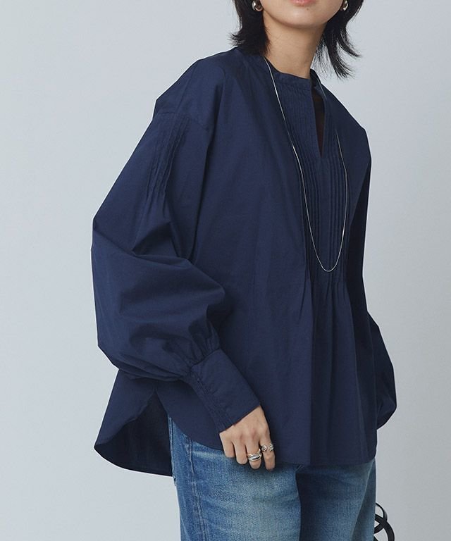 【ピエロ/Pierrot】のRASW キーネックボリュームスリーブブラウス インテリア・キッズ・メンズ・レディースファッション・服の通販 founy(ファニー) 　ファッション　Fashion　レディースファッション　Fashion for Women　トップス・カットソー　Cut & Sew Tops　シャツ・ブラウス・オフィスカジュアル　Elegant Blouses & Button-Ups　ボリューム袖・フリルスリーブブラウス　Voluminous & Ruffle Sleeves / Puffy Sleeve Tops　2025年　2025　2025春夏・S/S　Spring/Summer 2025 SS25　カフス　Cuff Design　シャーリング　Shirring, Ruched　スリット　Slit, Slit Detail　スリーブ　Sleeve, Long Sleeve / Short Sleeve　プチプライス・低価格　Affordable / Budget Price　166cm / ネイビー / M|ID: prp329100004422433 ipo3291000000032576194