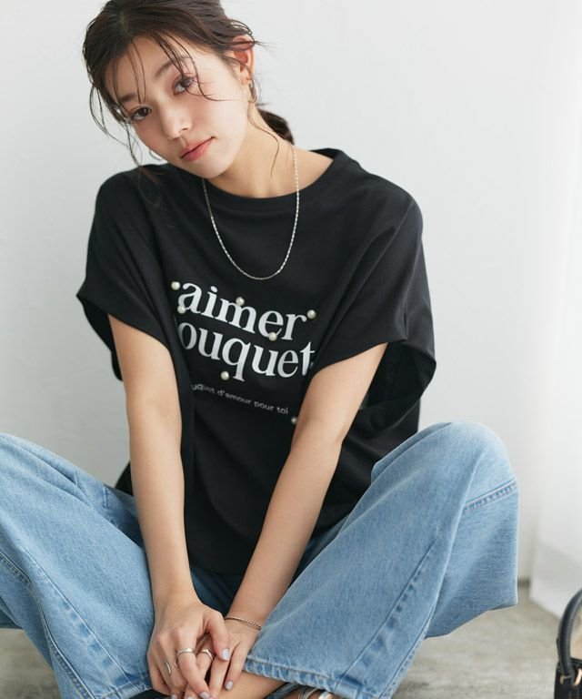 【ピエロ/Pierrot】のパールロゴドルマンコットンTシャツ インテリア・キッズ・メンズ・レディースファッション・服の通販 founy(ファニー) 　ファッション　Fashion　レディースファッション　Fashion for Women　トップス・カットソー　Cut & Sew Tops　シャツ・ブラウス・オフィスカジュアル　Elegant Blouses & Button-Ups　ロングTシャツ・Tシャツ　Longline T-Shirts & Tees　パール　Pearl, Pearl Accent　フェミニン　Feminine, Girly　プチプライス・低価格　Affordable / Budget Price　パールロゴドルマンコットンTシャツ|ID: prp329100004508248 ipo3291000000036072677