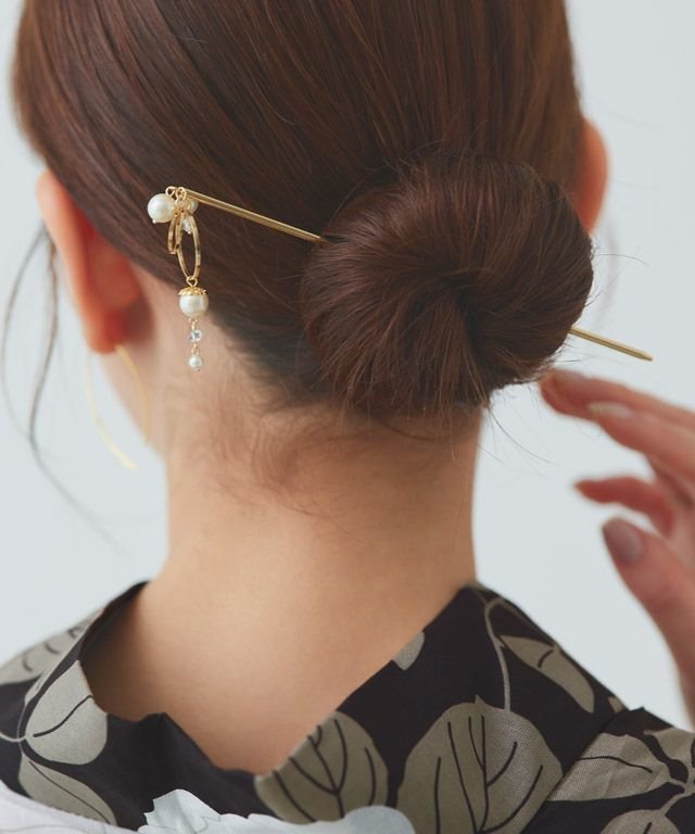 【ピエロ/Pierrot】の選べるパールデザインヘアスティック インテリア・キッズ・メンズ・レディースファッション・服の通販 founy(ファニー) https://founy.com/ ファッション Fashion レディースファッション WOMEN シュシュ / ヘアアクセ Hair Accessories 2025年 2025 2025春夏・S/S Ss,Spring/Summer,2025 アクセサリー Accessories シンプル Simple パール Pearl プチプライス・低価格 Affordable |ID: prp329100004508262 ipo3291000000031825700