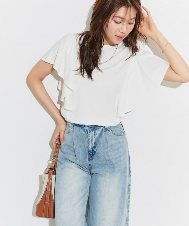 【ピエロ/Pierrot】の接触冷感ラッフルTシャツ【UVカット】 インテリア・キッズ・メンズ・レディースファッション・服の通販 founy(ファニー) 　ファッション　Fashion　レディースファッション　Fashion for Women　トップス・カットソー　Cut & Sew Tops　シャツ・ブラウス・オフィスカジュアル　Elegant Blouses & Button-Ups　ロングTシャツ・Tシャツ　Longline T-Shirts & Tees　送料無料　Free Shipping　カットソー　Cut and Sewn Top　シンプル　Simple, Minimal　プチプライス・低価格　Affordable / Budget Price　ラッフル　Ruffle, Frill　エレガント 上品　Elegant　166cm / オフホワイト / M|ID: prp329100004535538 ipo3291000000032775664