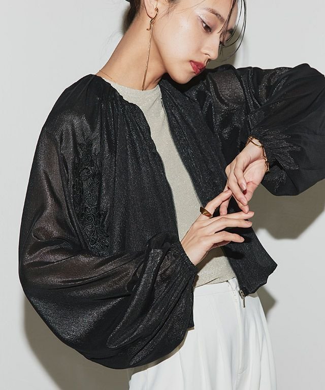 【ピエロ/Pierrot】のECLAM レース刺繍バルーンショートブルゾン インテリア・キッズ・メンズ・レディースファッション・服の通販 founy(ファニー) 　ファッション　Fashion　レディースファッション　Fashion for Women　アウター　Coat / Outerwear Collection　レディースジャケット・軽アウター　Jackets　ブルゾンジャケット・スポーティアウター　Blouson Jackets　インナー　Innerwear　クロップド　Cropped, Short Length　バランス　Balance, Style Balance　バルーン　Balloon, Balloon Silhouette　フォルム　Silhouette, Form　ブルゾン　Blouson, Bomber Jacket　プチプライス・低価格　Affordable / Budget Price　レース　Lace, Lace Fabric　エレガント 上品　Elegant　羽織　Haori, Light Jacket　163cm / ブラック / M|ID: prp329100004554151 ipo3291000000035967451