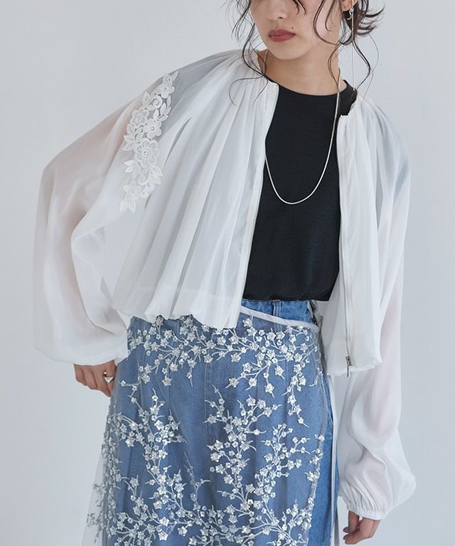 【ピエロ/Pierrot】のECLAM レース刺繍バルーンショートブルゾン インテリア・キッズ・メンズ・レディースファッション・服の通販 founy(ファニー) 　ファッション　Fashion　レディースファッション　Fashion for Women　アウター　Coat / Outerwear Collection　レディースジャケット・軽アウター　Jackets　ブルゾンジャケット・スポーティアウター　Blouson Jackets　インナー　Innerwear　クロップド　Cropped, Short Length　バランス　Balance, Style Balance　バルーン　Balloon, Balloon Silhouette　フォルム　Silhouette, Form　ブルゾン　Blouson, Bomber Jacket　プチプライス・低価格　Affordable / Budget Price　レース　Lace, Lace Fabric　エレガント 上品　Elegant　羽織　Haori, Light Jacket　レース刺繍バルーンショートブルゾン|ID: prp329100004554151 ipo3291000000035967453