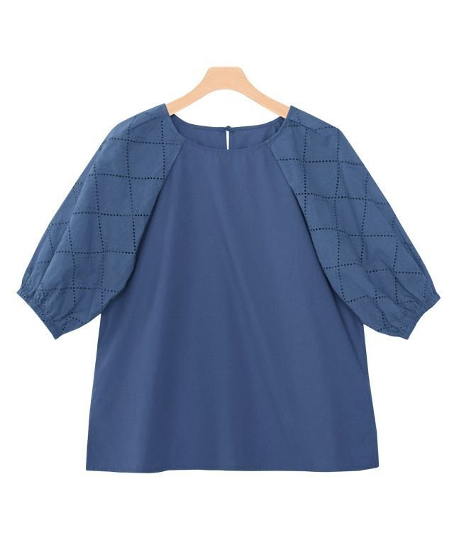 【ピエロ/Pierrot】のレースボリュームスリーブブラウス インテリア・キッズ・メンズ・レディースファッション・服の通販 founy(ファニー) 　ファッション　Fashion　レディースファッション　Fashion for Women　トップス・カットソー　Cut & Sew Tops　シャツ・ブラウス・オフィスカジュアル　Elegant Blouses & Button-Ups　ボリューム袖・フリルスリーブブラウス　Voluminous & Ruffle Sleeves / Puffy Sleeve Tops　プチプライス・低価格　Affordable / Budget Price　レース　Lace, Lace Fabric　ネイビーブルー|ID: prp329100004562605 ipo3291000000032261471