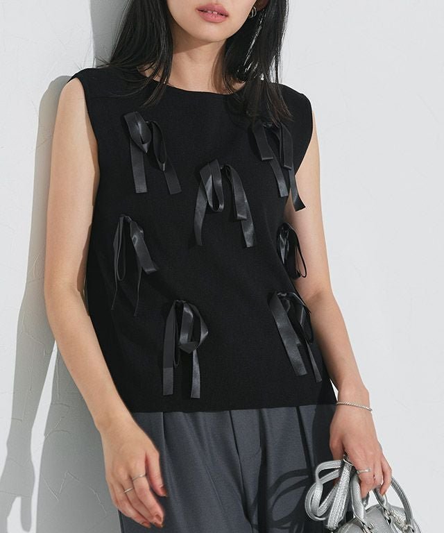 【ピエロ/Pierrot】のリボンモチーフノースリーブニット 人気、トレンドファッション・服の通販 founy(ファニー) 　ファッション　Fashion　レディースファッション　Fashion for Women　トップス・カットソー　Cut & Sew Tops　ニット　Knit Tops & Sweaters　キャミソール&ノースリーブ　Camisoles & Sleeveless Tops　スラックス　Slacks, Dress Pants　デニム　Denim, Jeans Material　フェミニン　Feminine, Girly　フロント　Front, Front Design　プチプライス・低価格　Affordable / Budget Price　モチーフ　Motif, Design Theme　リボン　Ribbon, Bow　夏　Summer　 other-1|ID: prp329100004564020 ipo3291000000036127018