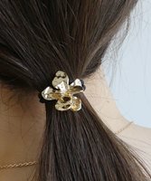 【ピエロ/Pierrot】のフラワーキャストポニー[Pierrot] 人気、トレンドファッション・服の通販 founy(ファニー) ファッション Fashion レディースファッション WOMEN シュシュ / ヘアアクセ Hair Accessories 送料無料 Free Shipping 2025年 2025 2025春夏・S/S Ss,Spring/Summer,2025 アクセサリー Accessories シルバー Silver シンプル Simple フラワー Flower プチプライス・低価格 Affordable ヘアアクセ Hair Accessories メタリック Metallic モチーフ Motif |ID:prp329100004568940