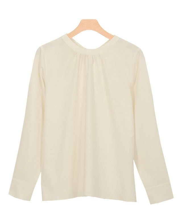 【ピエロ/Pierrot】の2wayハイネックリボンブラウス インテリア・キッズ・メンズ・レディースファッション・服の通販 founy(ファニー) 　ファッション　Fashion　レディースファッション　Fashion for Women　トップス・カットソー　Cut & Sew Tops　シャツ・ブラウス・オフィスカジュアル　Elegant Blouses & Button-Ups　カフス　Cuff Design　シンプル　Simple, Minimal　スリーブ　Sleeve, Long Sleeve / Short Sleeve　ドット　Polka Dot, Dot Pattern　フェミニン　Feminine, Girly　プチプライス・低価格　Affordable / Budget Price　リボン　Ribbon, Bow　無地　Plain, Solid Color　無地/アイボリー|ID: prp329100004610064 ipo3291000000032979487