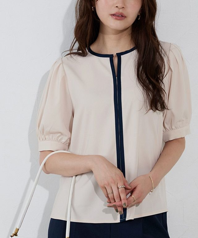 【ピエロ/Pierrot】の2way配色ボリューム袖ブラウス インテリア・キッズ・メンズ・レディースファッション・服の通販 founy(ファニー) 　ファッション　Fashion　レディースファッション　Fashion for Women　トップス・カットソー　Cut & Sew Tops　シャツ・ブラウス・オフィスカジュアル　Elegant Blouses & Button-Ups　とろみ　Fluid, Flowy Fabric　フロント　Front, Front Design　プチプライス・低価格　Affordable / Budget Price　エレガント 上品　Elegant　2way配色ボリューム袖ブラウス【Pierrot】|ID: prp329100004616232 ipo3291000000035481191