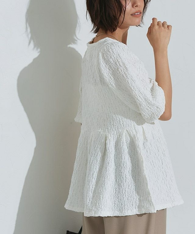 【ピエロ/Pierrot】のふくれジャカードウエストタックトップス インテリア・キッズ・メンズ・レディースファッション・服の通販 founy(ファニー) 　ファッション　Fashion　レディースファッション　Fashion for Women　トップス・カットソー　Cut & Sew Tops　送料無料　Free Shipping　2025年　2025　2025春夏・S/S　Spring/Summer 2025 SS25　カットソー　Cut and Sewn Top　シンプル　Simple, Minimal　ジャカード／ジャガード　Jacquard, Woven Pattern　フェミニン　Feminine, Girly　プチプライス・低価格　Affordable / Budget Price　リラックス　Relax, Relaxed Fit　ふくれジャカードウエストタックトップス|ID: prp329100004618666 ipo3291000000033113081