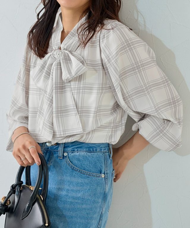 【ピエロ/Pierrot】の柄が選べる2wayリボンギャザーブラウス インテリア・キッズ・メンズ・レディースファッション・服の通販 founy(ファニー) ファッション Fashion レディースファッション Fashion for Women トップス・カットソー Cut & Sew Tops シャツ・ブラウス・オフィスカジュアル Elegant Blouses & Button-Ups 送料無料 Free Shipping ストライプ Stripe, Striped Pattern チェック Check, Plaid, Tartan デニム Denim, Jeans Material ドット Polka Dot, Dot Pattern ハイネック High Neck, Mock Neck プチプライス・低価格 Affordable / Budget Price リボン Ribbon, Bow エレガント 上品 Elegant 158cm / チェック / アイボリー / M|ID: prp329100004626687 ipo3291000000033940083