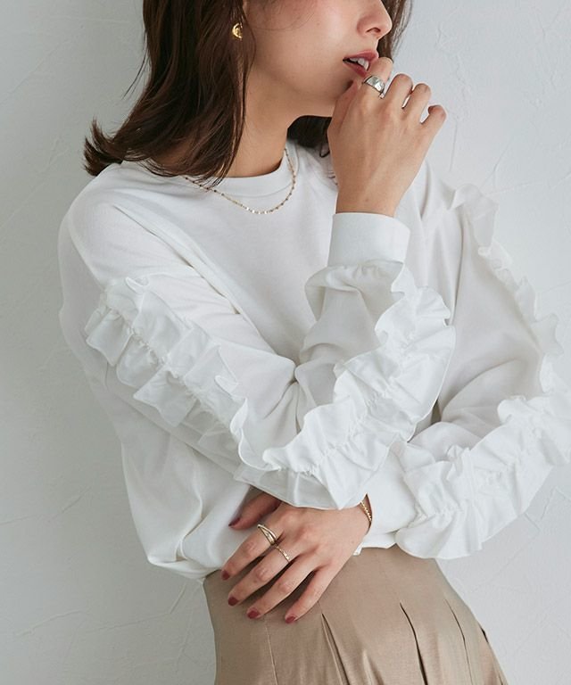 【ピエロ/Pierrot】のフリルデザインカットソー インテリア・キッズ・メンズ・レディースファッション・服の通販 founy(ファニー) 　ファッション　Fashion　レディースファッション　Fashion for Women　トップス・カットソー　Cut & Sew Tops　カットソー・ベーシックTシャツ　Cut-and-Sewn Tops / Stretch Tees & Basics　フリル　Frill, Ruffle　プチプライス・低価格　Affordable / Budget Price　エレガント 上品　Elegant　オフホワイト|ID: prp329100004628648 ipo3291000000033276808