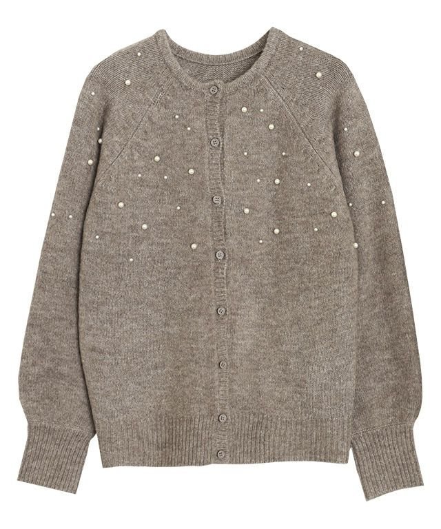 【ピエロ/Pierrot】の2wayパールニットカーディガン インテリア・キッズ・メンズ・レディースファッション・服の通販 founy(ファニー) 　ファッション　Fashion　レディースファッション　Fashion for Women　トップス・カットソー　Cut & Sew Tops　ニット　Knit Tops & Sweaters　カーディガン・羽織り　Layered Style Cardigans　送料無料　Free Shipping　カーディガン　Cardigan, Knitwear　ダウン　Down, Puffer　デニム　Denim, Jeans Material　パール　Pearl, Pearl Accent　フェミニン　Feminine, Girly　プチプライス・低価格　Affordable / Budget Price　ランダム　Random, Irregular　エレガント 上品　Elegant　ブラウン|ID: prp329100004631810 ipo3291000000033332726