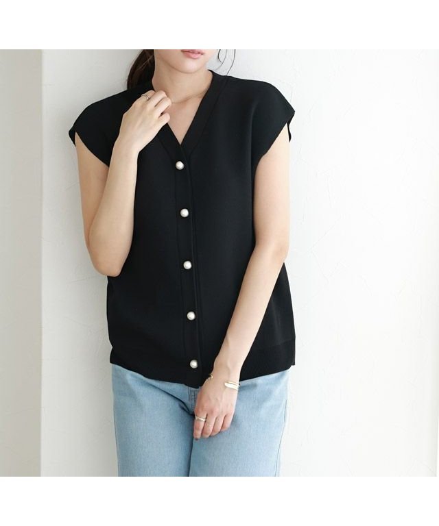 【ピエロ/Pierrot】のリネンタッチパールボタンニットベスト 人気、トレンドファッション・服の通販 founy(ファニー) ファッション Fashion レディースファッション Fashion for Women アウター Coat / Outerwear Collection トップス・カットソー Cut & Sew Tops ニット Knit Tops & Sweaters ベスト&ジレ / 重ね着スタイル Vests & Gilets シンプル Simple, Minimal デコルテ Décolleté, Neckline パール Pearl, Pearl Accent フロント Front, Front Design プチプライス・低価格 Affordable / Budget Price エレガント 上品 Elegant 夏 Summer other-1|ID: prp329100004632125 ipo3291000000033334677