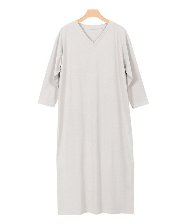 【ピエロ/Pierrot】の七分袖Vネックワンピース インテリア・キッズ・メンズ・レディースファッション・服の通販 founy(ファニー) 　ファッション　Fashion　レディースファッション　Fashion for Women　ワンピース　Dresses　なめらか　Smooth, Silky Texture　シンプル　Simple, Minimal　プチプライス・低価格　Affordable / Budget Price　グレージュ|ID: prp329100004657716 ipo3291000000033695369