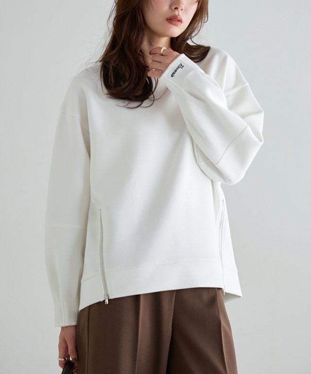 【ピエロ/Pierrot】の【刺繍入り】サイドジップダンボールスウェット【KKfashionさんYouTube紹介アイテム】 インテリア・キッズ・メンズ・レディースファッション・服の通販 founy(ファニー) 　ファッション　Fashion　レディースファッション　Fashion for Women　トップス・カットソー　Cut & Sew Tops　レディースパーカー・カジュアルフーディー　Casual Hoodies & Sweatshirts　スウェット・クルーネックトップス　Sweatshirts & Crewnecks / Relaxed Fit Sweat Tops　シンプル　Simple, Minimal　ストレッチ　Stretch, Stretchy Fabric　トレンド　Trend, Trending Now　フォルム　Silhouette, Form　プチプライス・低価格　Affordable / Budget Price　エレガント 上品　Elegant　167cm / オフホワイト / M|ID: prp329100004690043 ipo3291000000034516409