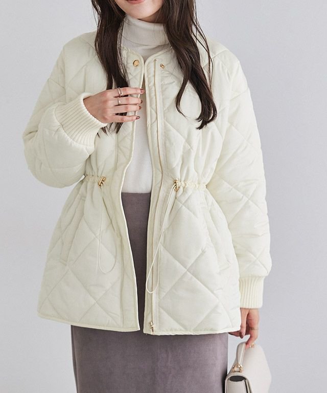 【ピエロ/Pierrot】の中綿キルティングドロストコート インテリア・キッズ・メンズ・レディースファッション・服の通販 founy(ファニー) 　ファッション　Fashion　レディースファッション　Fashion for Women　アウター　Coat / Outerwear Collection　コート・ロングコート・ピーコート　Long Coats, Peacoats & More　レディースジャケット・軽アウター　Jackets　送料無料　Free Shipping　キルティング　Quilted, Quilting　ストール　Stole, Wrap　タートルネック　Turtleneck, High Neck　トレンド　Trend, Trending Now　バランス　Balance, Style Balance　プチプライス・低価格　Affordable / Budget Price　ミドル　Middle Length, Mid Height　中綿キルティングドロストコート|ID: prp329100004714446 ipo3291000000034059599
