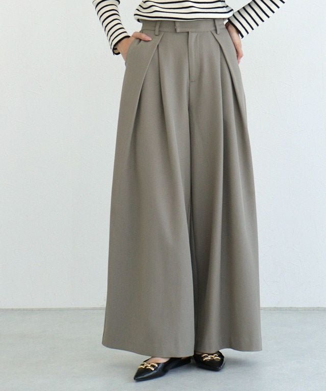 【ピエロ/Pierrot】のインタックワイドパンツ インテリア・キッズ・メンズ・レディースファッション・服の通販 founy(ファニー) 　ファッション　Fashion　レディースファッション　Fashion for Women　パンツ　Pants & Trousers　フロント　Front, Front Design　プチプライス・低価格　Affordable / Budget Price　ワイド　Wide, Wide Fit　エレガント 上品　Elegant　163cm / グレージュ / M|ID: prp329100004736119 ipo3291000000035736657