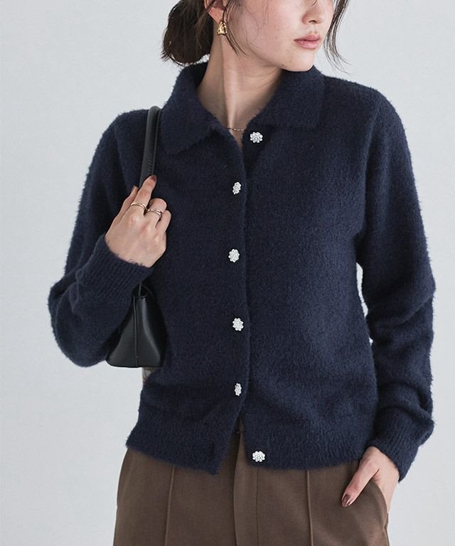 【ピエロ/Pierrot】のビジューボタンポロニット インテリア・キッズ・メンズ・レディースファッション・服の通販 founy(ファニー) 　ファッション　Fashion　レディースファッション　Fashion for Women　トップス・カットソー　Cut & Sew Tops　ニット　Knit Tops & Sweaters　カーディガン　Cardigan, Knitwear　シンプル　Simple, Minimal　トレンド　Trend, Trending Now　フェミニン　Feminine, Girly　プチプライス・低価格　Affordable / Budget Price　エレガント 上品　Elegant　ビジューボタンポロニット|ID: prp329100004740313 ipo3291000000034244150