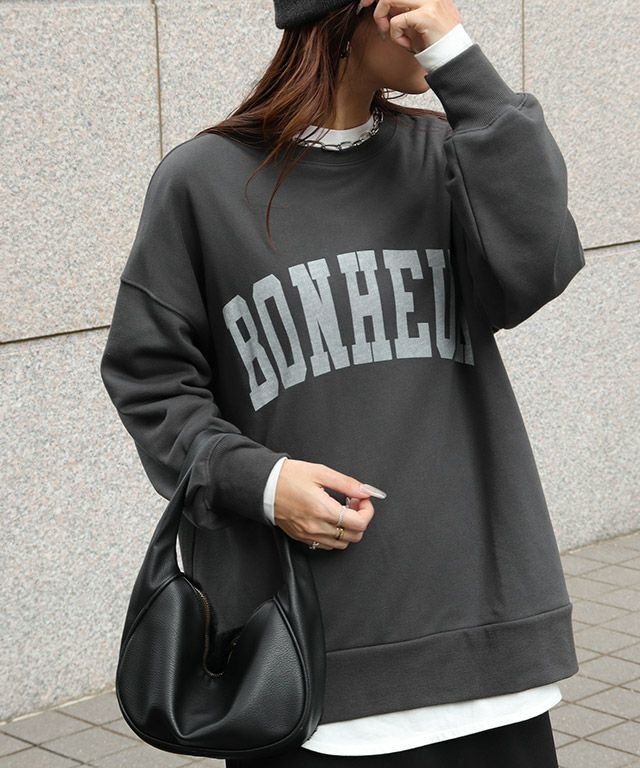 【ピエロ/Pierrot】のオーバーサイズロゴスウェット インテリア・キッズ・メンズ・レディースファッション・服の通販 founy(ファニー) 　ファッション　Fashion　レディースファッション　Fashion for Women　トップス・カットソー　Cut & Sew Tops　レディースパーカー・カジュアルフーディー　Casual Hoodies & Sweatshirts　スウェット・クルーネックトップス　Sweatshirts & Crewnecks / Relaxed Fit Sweat Tops　送料無料　Free Shipping　シルバー　Silver, Metallic Silver　スウェット / スエット　Sweatshirt, Sweatwear　スタイリッシュ　Stylish, Fashionable　プチプライス・低価格　Affordable / Budget Price　リラックス　Relax, Relaxed Fit　オーバーサイズロゴスウェット|ID: prp329100004744806 ipo3291000000034296719