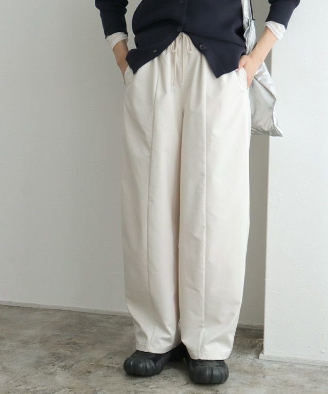 【ピエロ/Pierrot】のギャザーツイルカーブパンツ インテリア・キッズ・メンズ・レディースファッション・服の通販 founy(ファニー) 　ファッション　Fashion　レディースファッション　Fashion for Women　パンツ　Pants & Trousers　送料無料　Free Shipping　ギャザー　Gathered, Ruffled　センター　Center, Center Line　ツイル　Twist, Twisted Detail　プチプライス・低価格　Affordable / Budget Price　リラックス　Relax, Relaxed Fit　ロング　Long, Long-Length　163cm / エクリュ / M|ID: prp329100004744808 ipo3291000000034296734