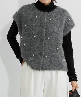 【ピエロ/Pierrot】 パールフレンチベスト【shiho channelさんYouTube紹介アイテム】人気、トレンドファッション・服の通販 founy(ファニー) ファッション Fashion レディースファッション Fashion for Women アウター Coat / Outerwear Collection トップス・カットソー Cut & Sew Tops ベスト&ジレ / 重ね着スタイル Vests & Gilets インナー Innerwear シンプル Simple, Minimal パール Pearl, Pearl Accent フェミニン Feminine, Girly プチプライス・低価格 Affordable / Budget Price ベスト Vest, Waistcoat |ID:prp329100004800331