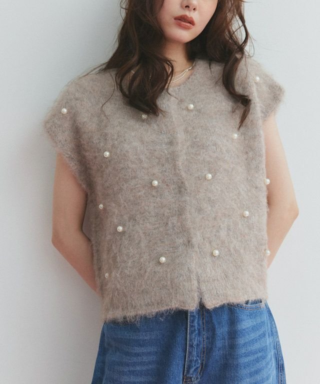 【ピエロ/Pierrot】のパールフレンチベスト【shiho channelさんYouTube紹介アイテム】 インテリア・キッズ・メンズ・レディースファッション・服の通販 founy(ファニー) ファッション Fashion レディースファッション Fashion for Women アウター Coat / Outerwear Collection トップス・カットソー Cut & Sew Tops ベスト&ジレ / 重ね着スタイル Vests & Gilets インナー Innerwear シンプル Simple, Minimal パール Pearl, Pearl Accent フェミニン Feminine, Girly プチプライス・低価格 Affordable / Budget Price ベスト Vest, Waistcoat 167cm / グレージュ / M|ID: prp329100004800331 ipo3291000000034827654