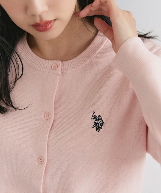 【ピエロ/Pierrot】の【U.S.POLO ASSN.】ニットカーディガン【12月23日頃より順次発送】 インテリア・キッズ・メンズ・レディースファッション・服の通販 founy(ファニー) 　ファッション　Fashion　レディースファッション　Fashion for Women　トップス・カットソー　Cut & Sew Tops　ニット　Knit Tops & Sweaters　カーディガン・羽織り　Layered Style Cardigans　送料無料　Free Shipping　カーディガン　Cardigan, Knitwear　シンプル　Simple, Minimal　プチプライス・低価格　Affordable / Budget Price　ワンポイント　One Point, Statement Accent　162cm / ベビーピンク×ネイビー / M|ID: prp329100004810046 ipo3291000000034911667