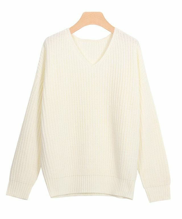 【ピエロ/Pierrot】のVネック畦ニット インテリア・キッズ・メンズ・レディースファッション・服の通販 founy(ファニー) ファッション Fashion レディースファッション Fashion for Women トップス・カットソー Cut & Sew Tops ニット Knit Tops & Sweaters Vネックトップス V-Neck Tops / V-Cut Neckline Shirts ショルダー Shoulder, Shoulder Strap シンプル Simple, Minimal タートルネック Turtleneck, High Neck ドロップ Drop Shoulder, Dropped Style プチプライス・低価格 Affordable / Budget Price 畦 Ribbed Knit オフホワイト|ID: prp329100004841183 ipo3291000000036068892